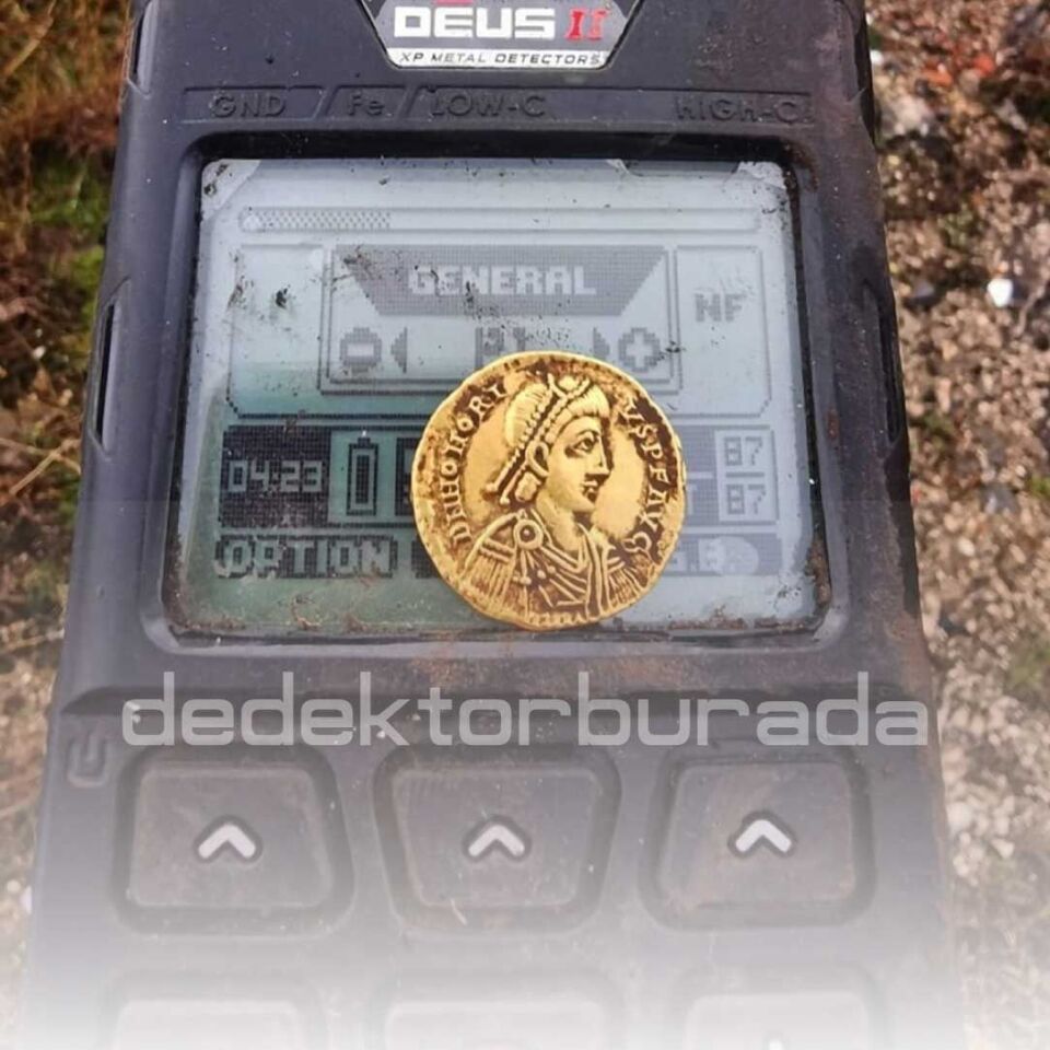 Deus 2 Dedektör - 22,5cm FMF Başlık, Ana Kontrol Ünitesi